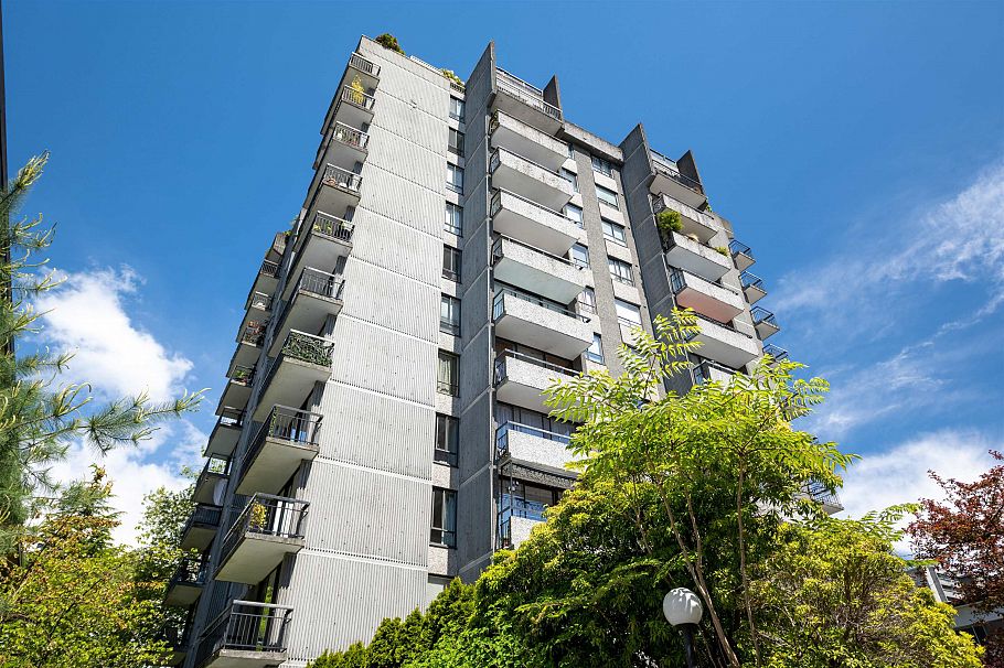 1106 1720 Barclay Street Vancouver, BC - 2