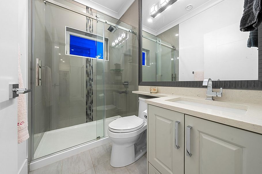 6970 Inverness Street Vancouver, BC - 32