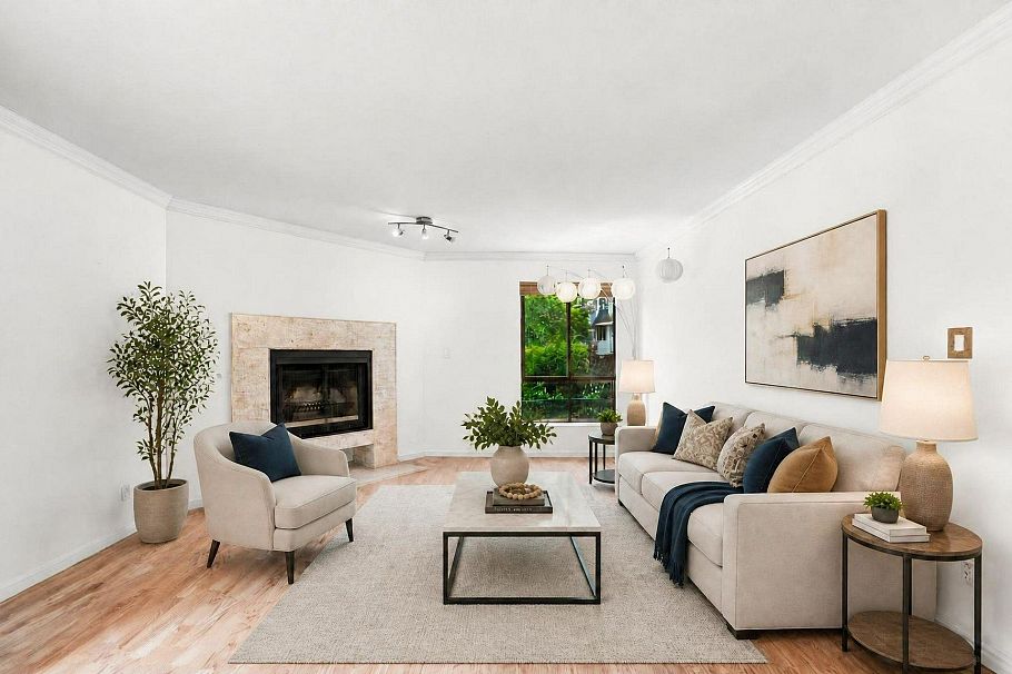 104 2181 Panorama Drive North Vancouver, BC - 1