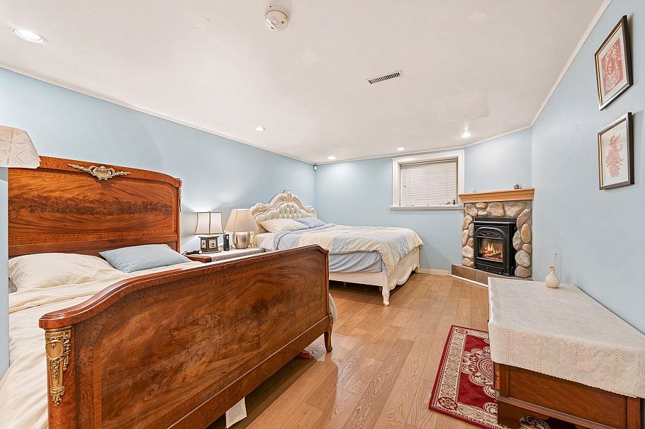 2923 W 32nd Avenue Vancouver, BC - 22