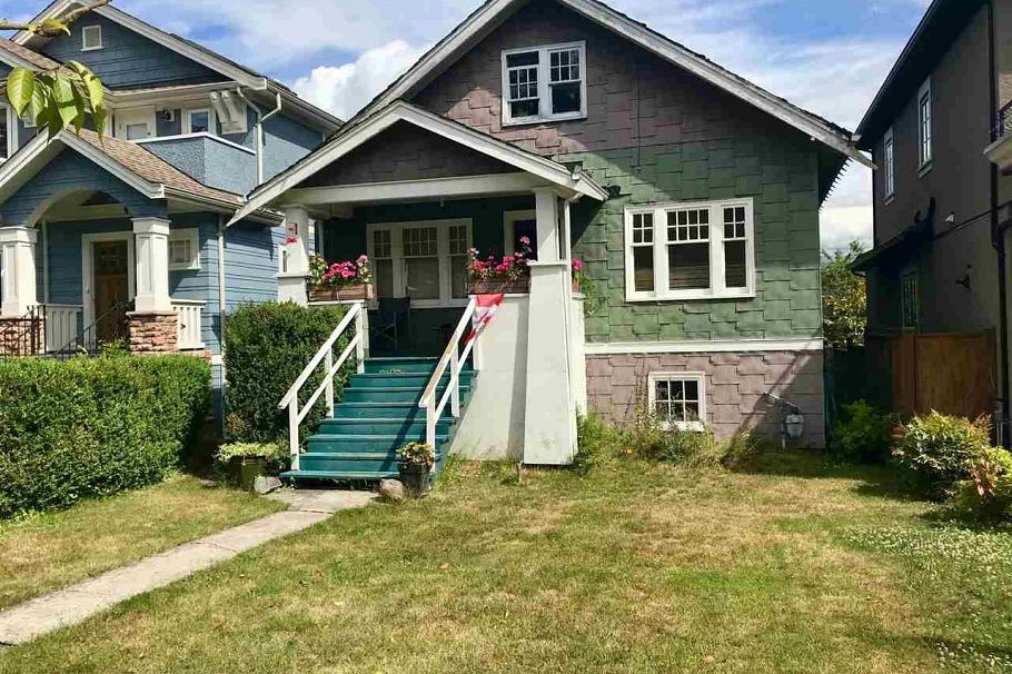 4227 W 12th Avenue Vancouver, BC - 1