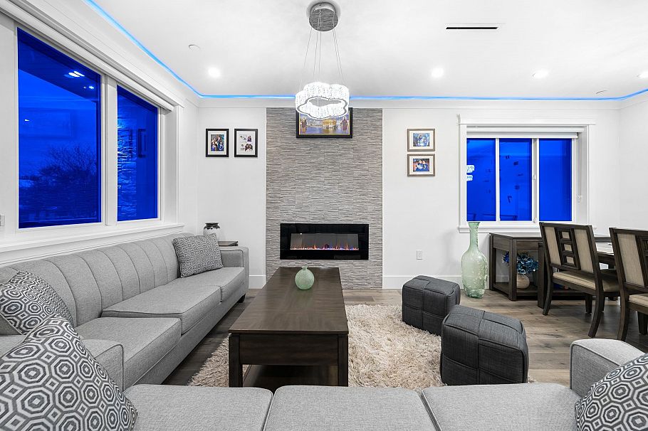 6970 Inverness Street Vancouver, BC - 2
