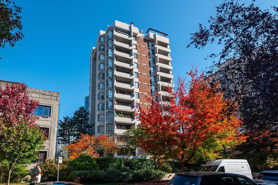 201 1127 Barclay Street Vancouver, BC - 2