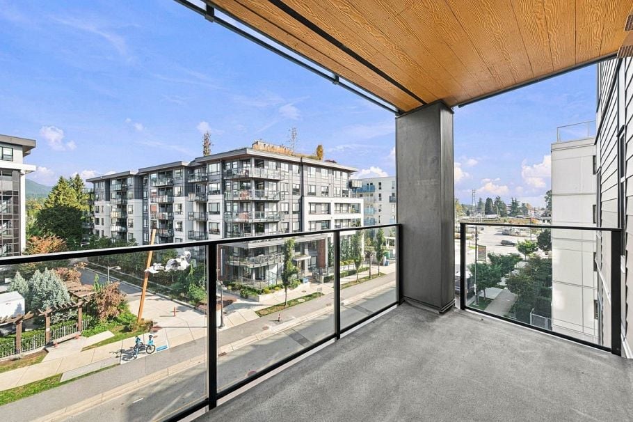 405 1529 OXFORD, North Vancouver BC V7J 0G2 North Vancouver, BC - 1