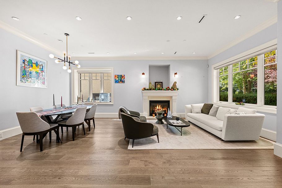 2756 W 38th Avenue Vancouver, BC - 3