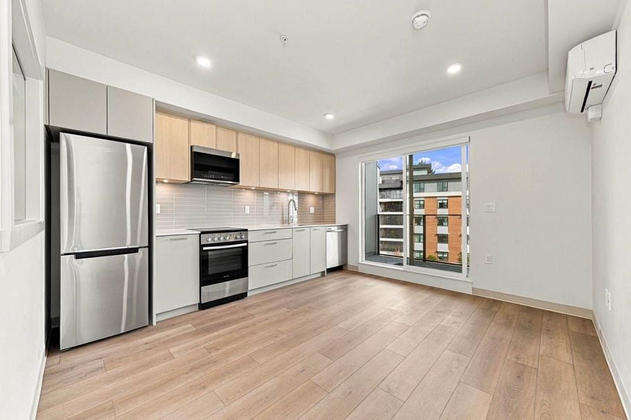 502 1529 OXFORD STREET, North Vancouver BC V7J 0G2 North Vancouver, BC - 1