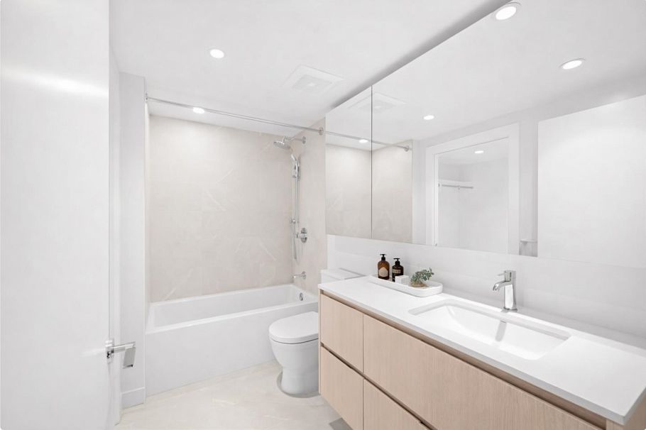 709 1500 Fern Street North Vancouver, BC - 6