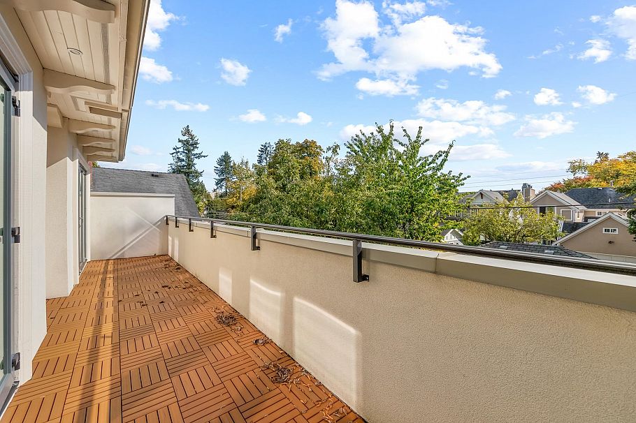 2756 W 38th Avenue Vancouver, BC - 19