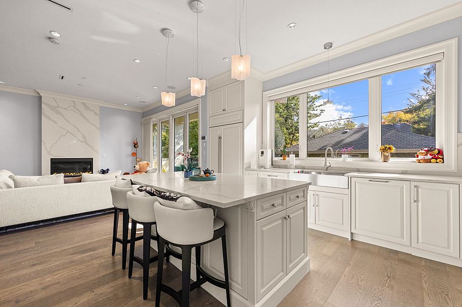 2756 W 38th Avenue Vancouver, BC - 13
