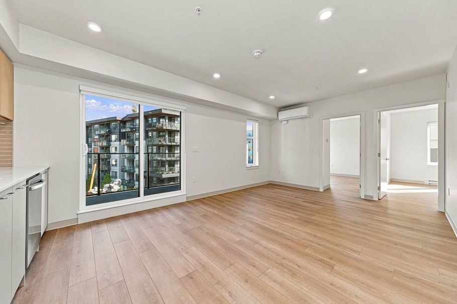 405 1529 OXFORD, North Vancouver BC V7J 0G2 North Vancouver, BC - 7