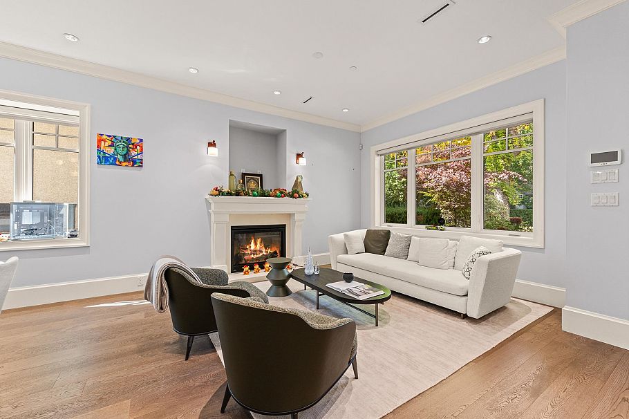 2756 W 38th Avenue Vancouver, BC - 4