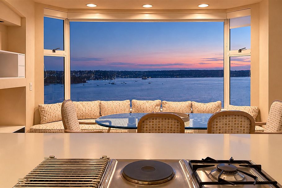 17 1861 Beach Avenue Vancouver, BC - 10