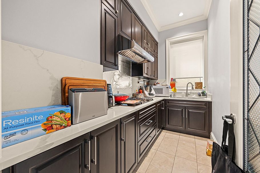 2756 W 38th Avenue Vancouver, BC - 14