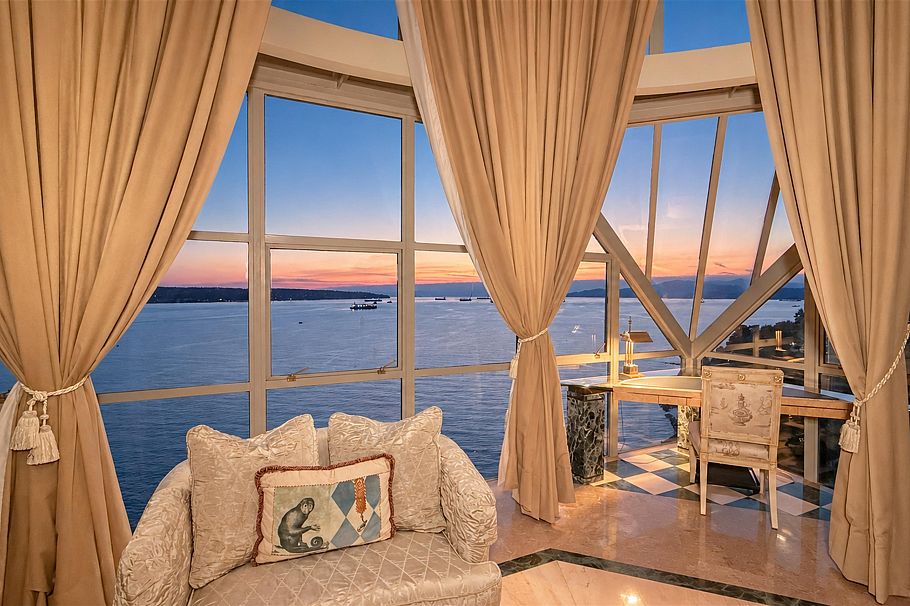 17 1861 Beach Avenue Vancouver, BC - 9