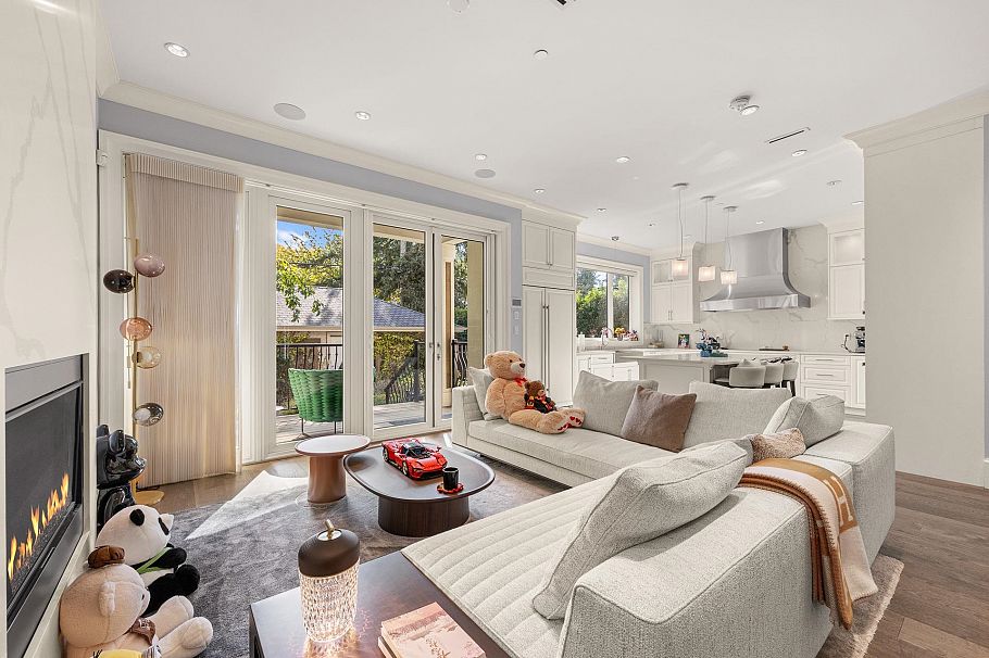 2756 W 38th Avenue Vancouver, BC - 15