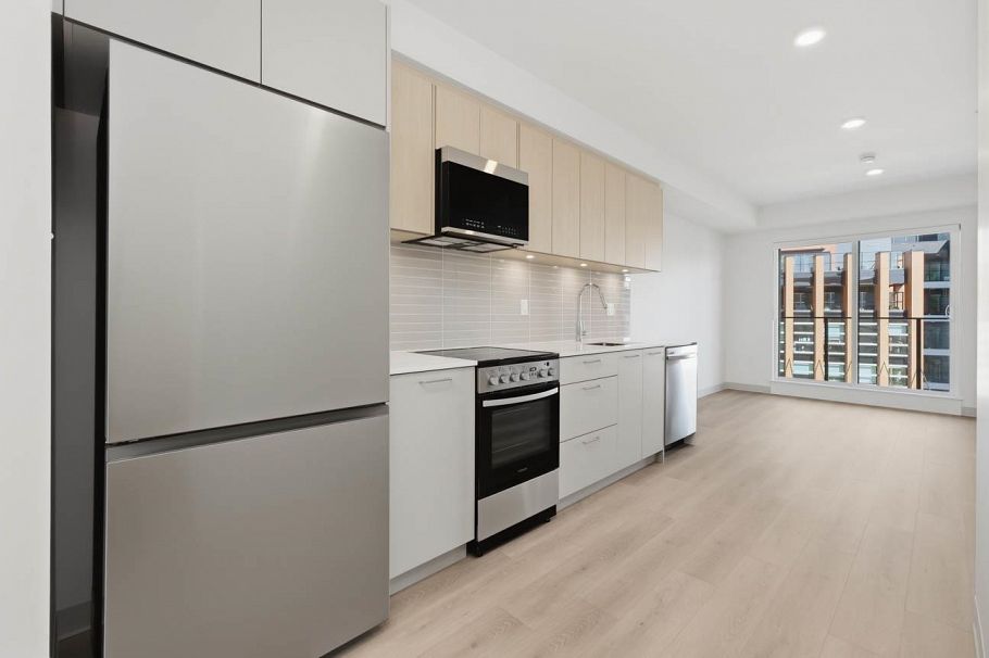 424 1529 OXFORD, North Vancouver BC V7J 0G2 North Vancouver, BC - 9