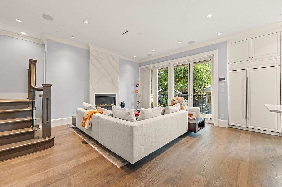 2756 W 38th Avenue Vancouver, BC - 10