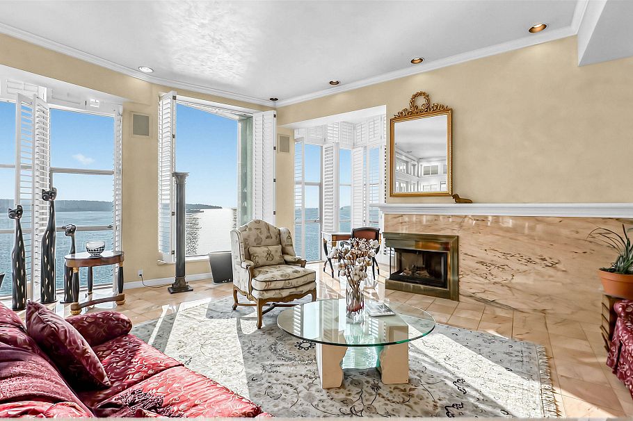 17 1861 Beach Avenue Vancouver, BC - 17