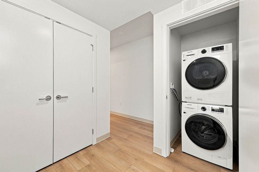 405 1529 OXFORD, North Vancouver BC V7J 0G2 North Vancouver, BC - 5