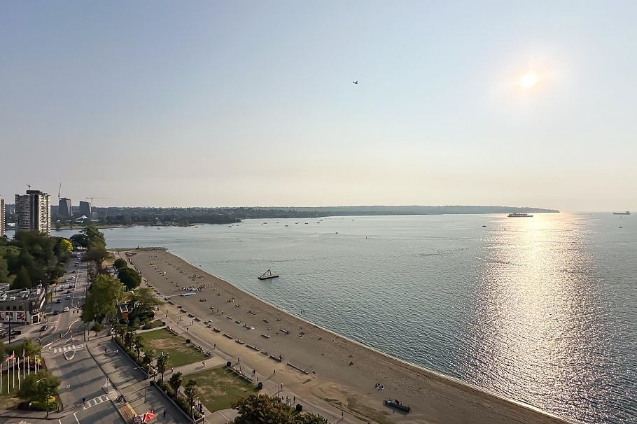 17 1861 Beach Avenue Vancouver, BC - 25