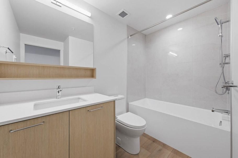 619 1529 OXFORD, North Vancouver BC V7J 0G2 North Vancouver, BC - 3