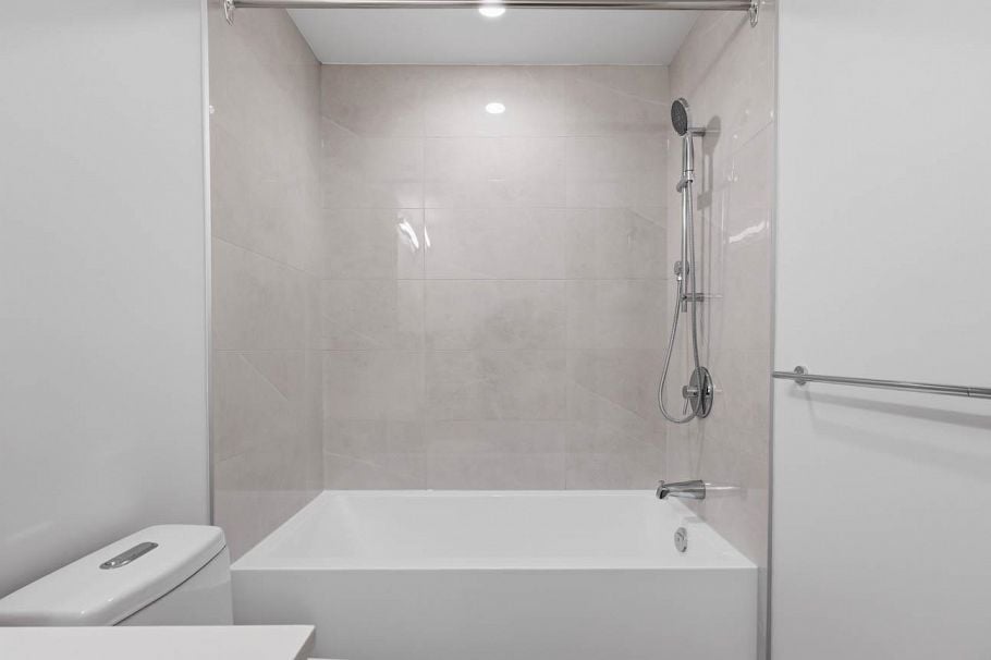 619 1529 OXFORD, North Vancouver BC V7J 0G2 North Vancouver, BC - 4