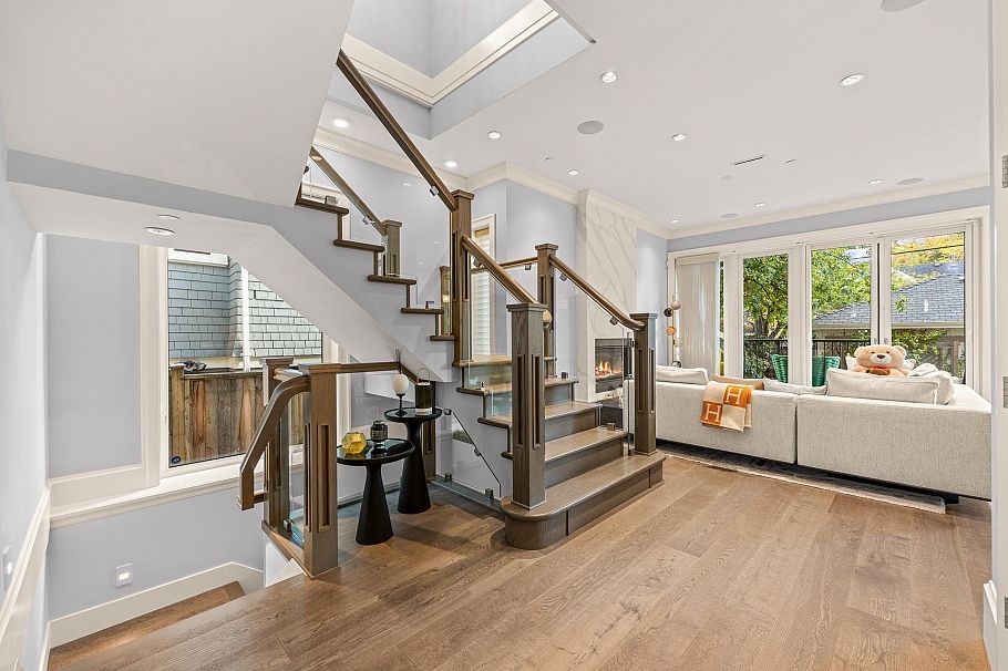 2756 W 38th Avenue Vancouver, BC - 11