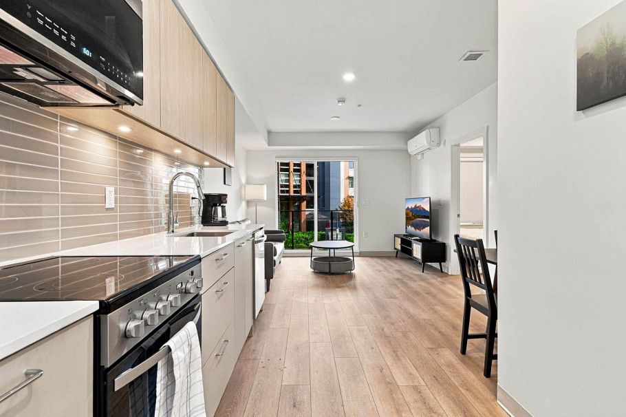 224 1529 OXFORD, North Vancouver BC V7J 0G2 North Vancouver, BC - 9