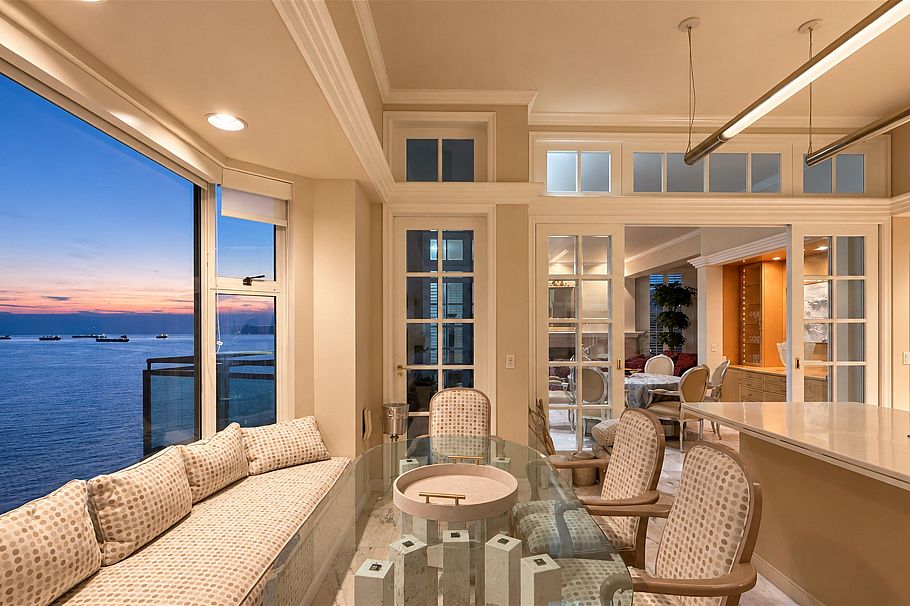 17 1861 Beach Avenue Vancouver, BC - 11