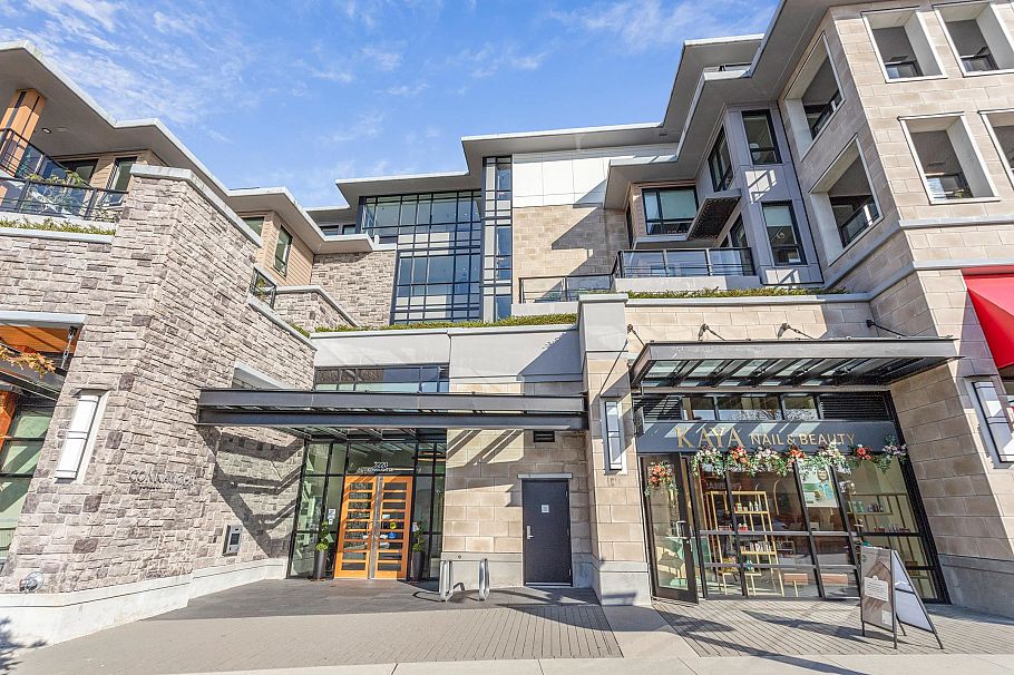 206 3220 Connaught Crescent North Vancouver, BC - 1