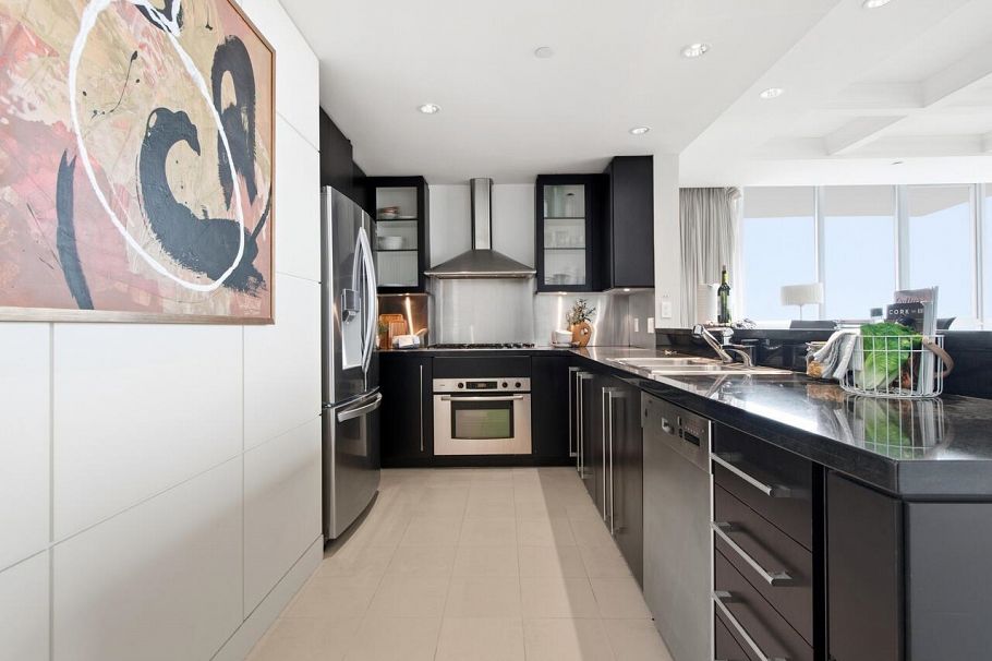 4302 1408 Strathmore Mews Vancouver, BC - 8