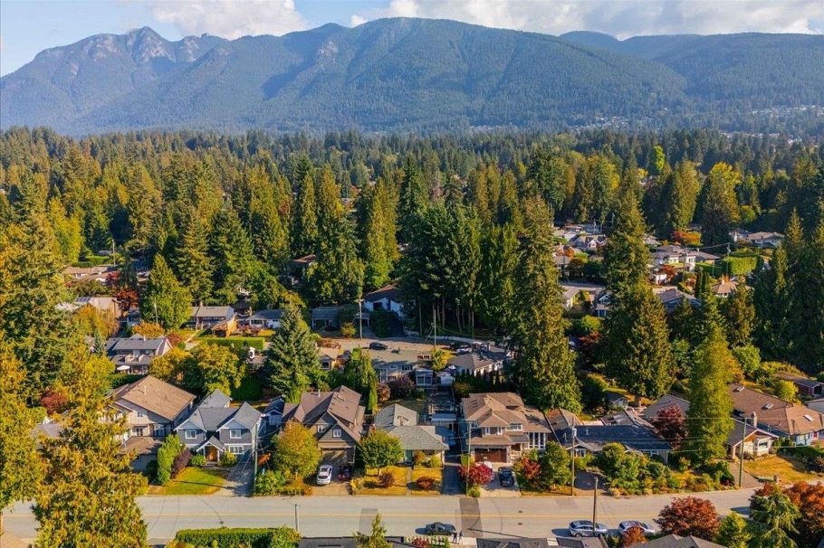 3040 Paisley Road North Vancouver, BC - 29