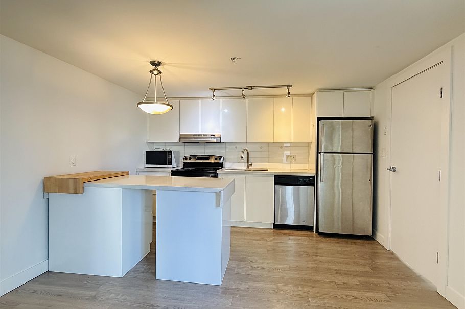 603 555 W 7th Avenue Vancouver, BC - 3