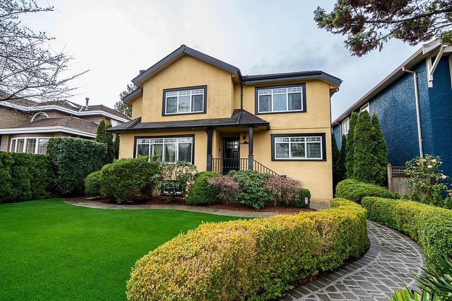 1562 W 62nd Avenue Vancouver, BC - 1