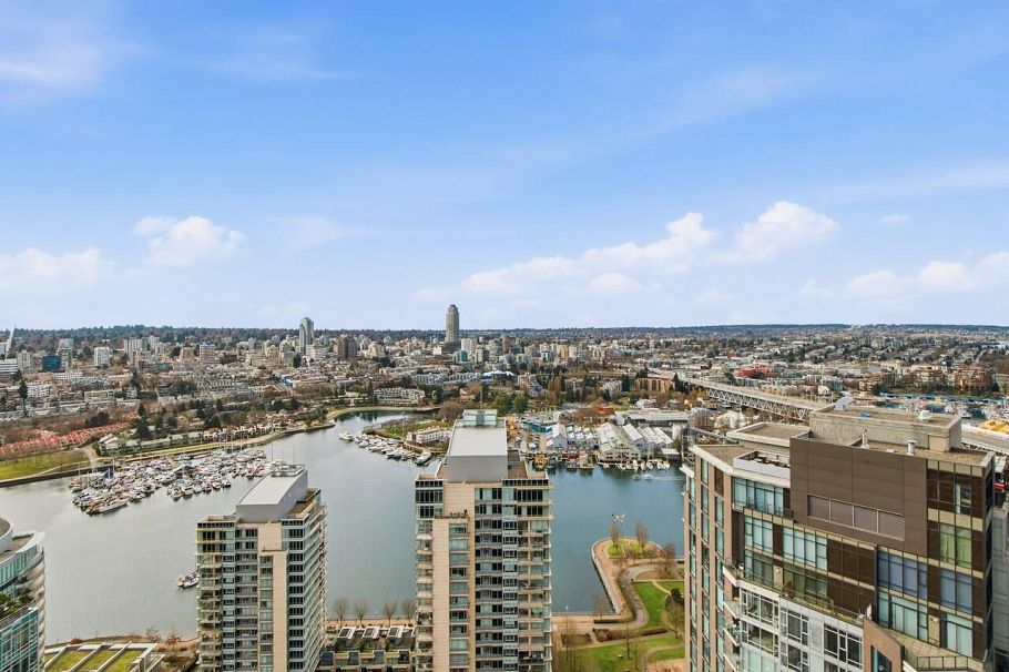4302 1408 Strathmore Mews Vancouver, BC - 25
