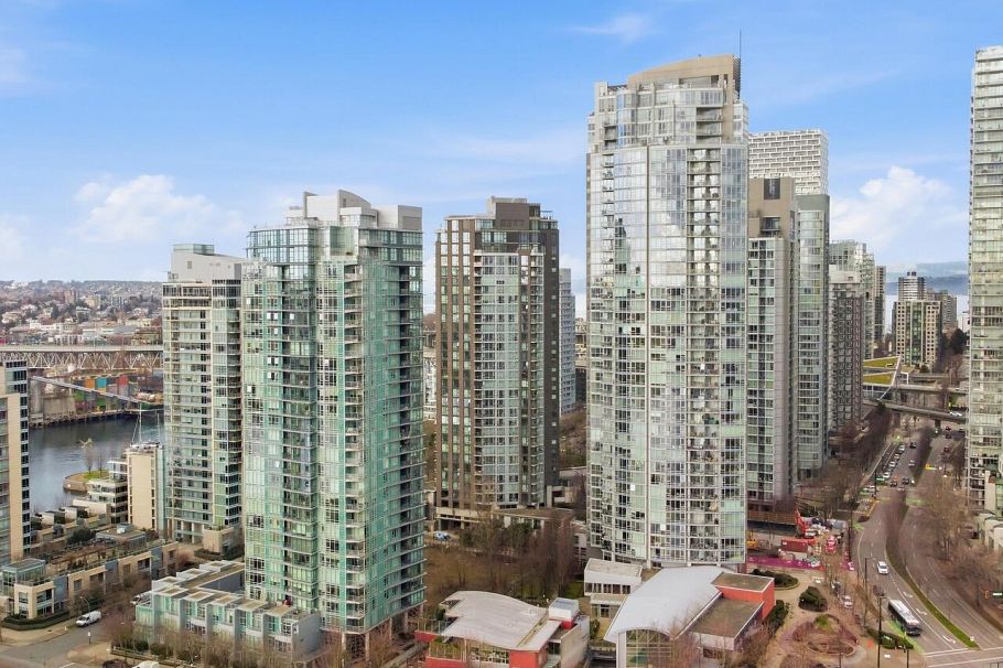 4302 1408 Strathmore Mews Vancouver, BC - 32