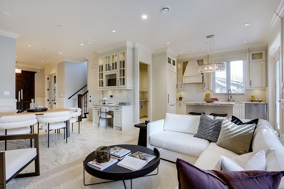 3760 W 17th Avenue Vancouver, BC - 5