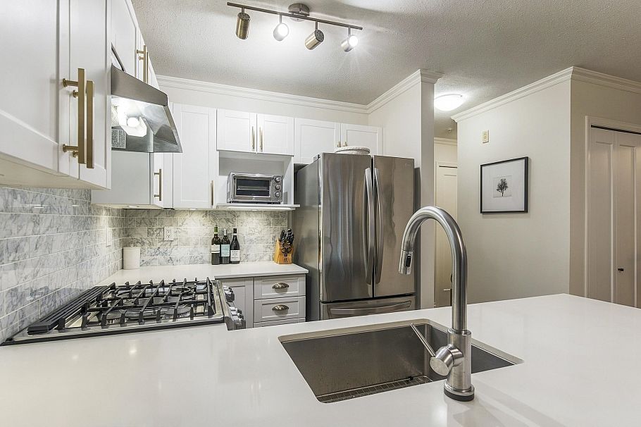 210 2181 W 10th Avenue Vancouver, BC - 15