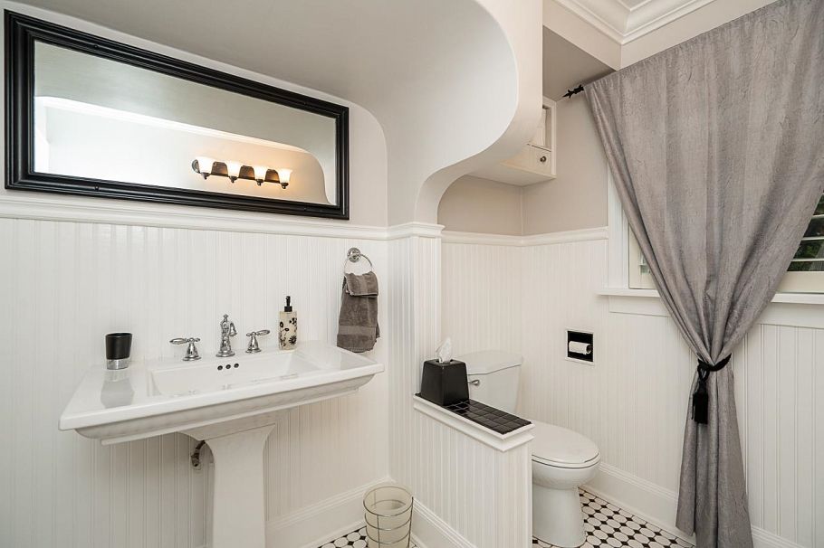 1562 W 62nd Avenue Vancouver, BC - 13