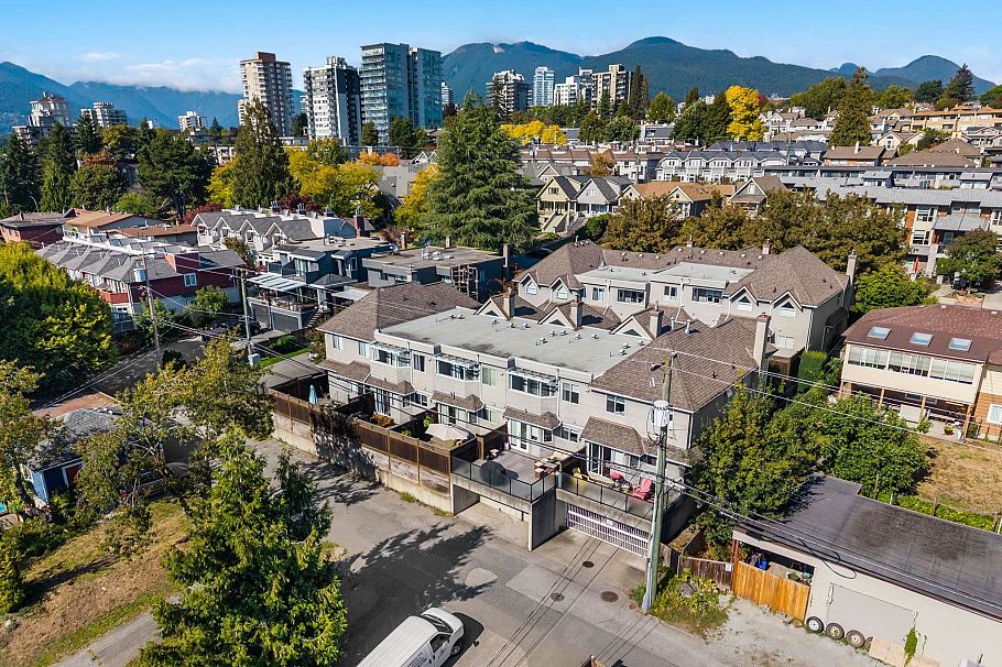7 245 E 5th Street North Vancouver, BC - 37