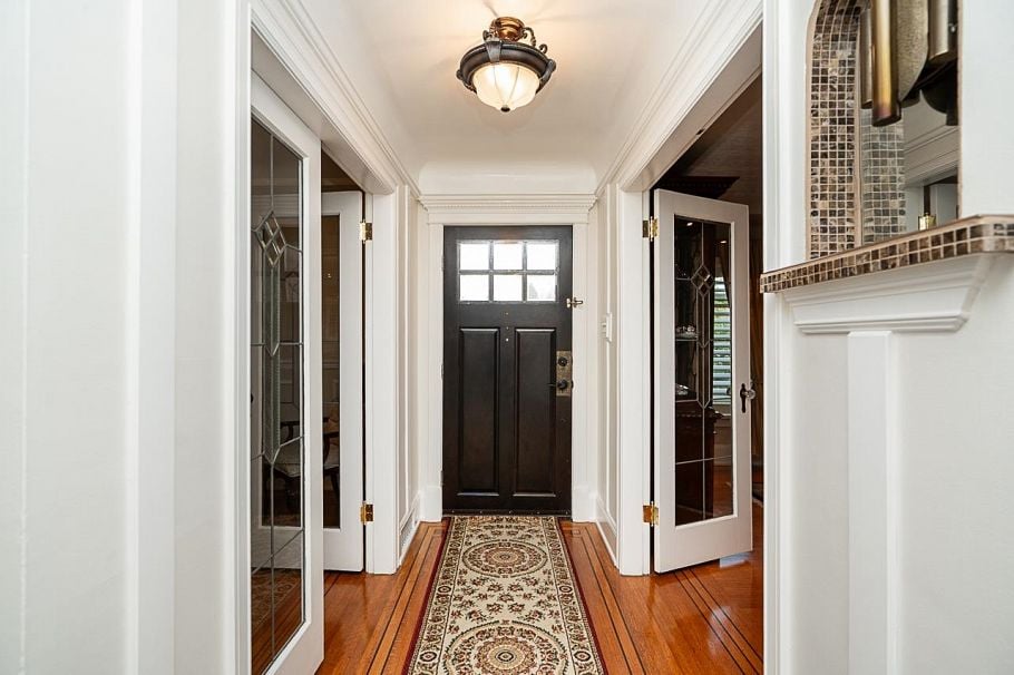 1562 W 62nd Avenue Vancouver, BC - 2