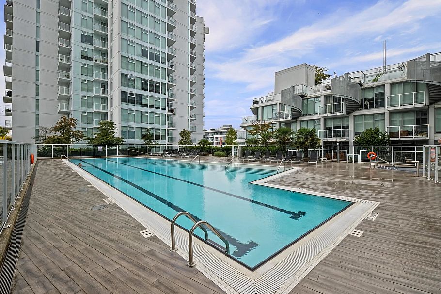 1005 4638 Gladstone Street Vancouver, BC - 35
