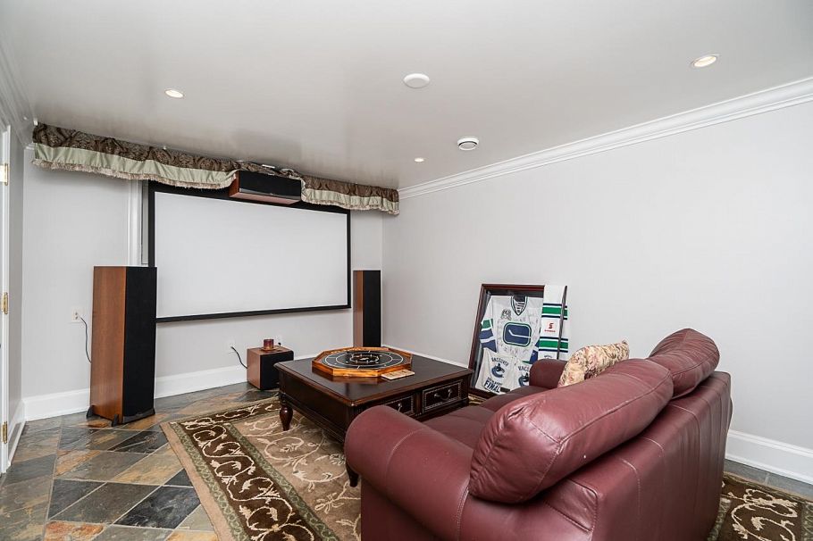 1562 W 62nd Avenue Vancouver, BC - 26
