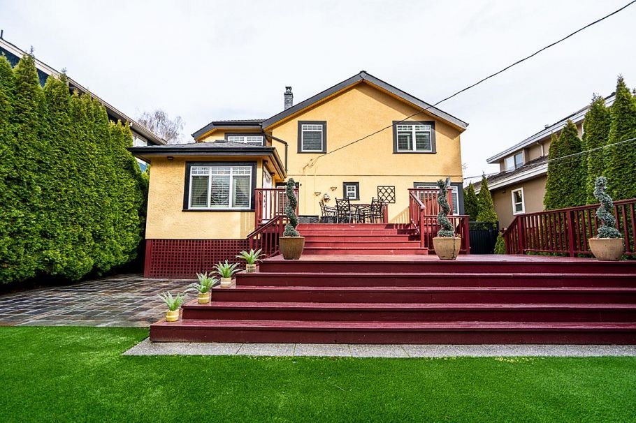 1562 W 62nd Avenue Vancouver, BC - 36