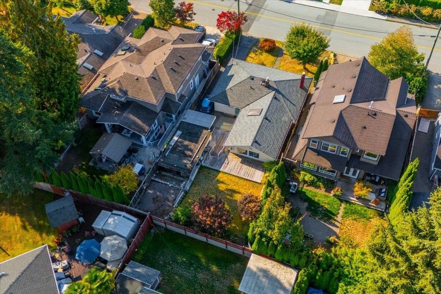 3040 Paisley Road North Vancouver, BC - 34