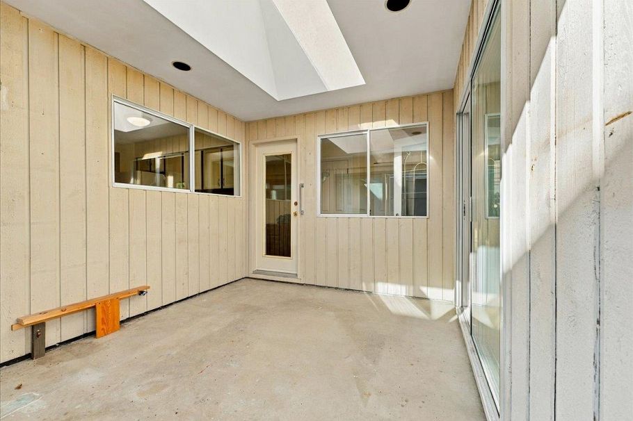 3040 Paisley Road North Vancouver, BC - 37