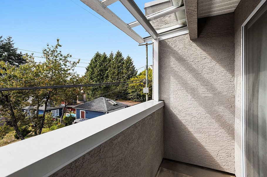 7 245 E 5th Street North Vancouver, BC - 24