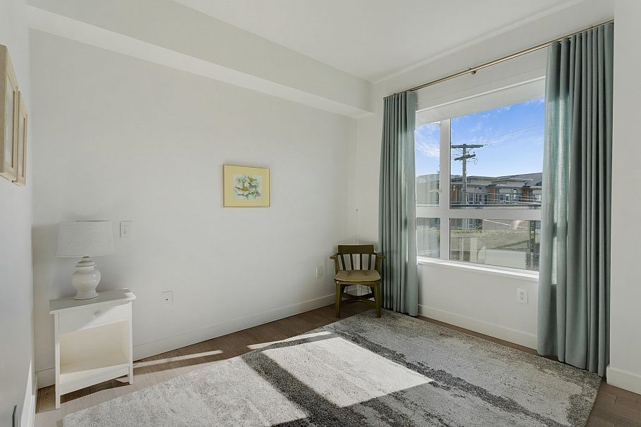 206 3220 Connaught Crescent North Vancouver, BC - 16
