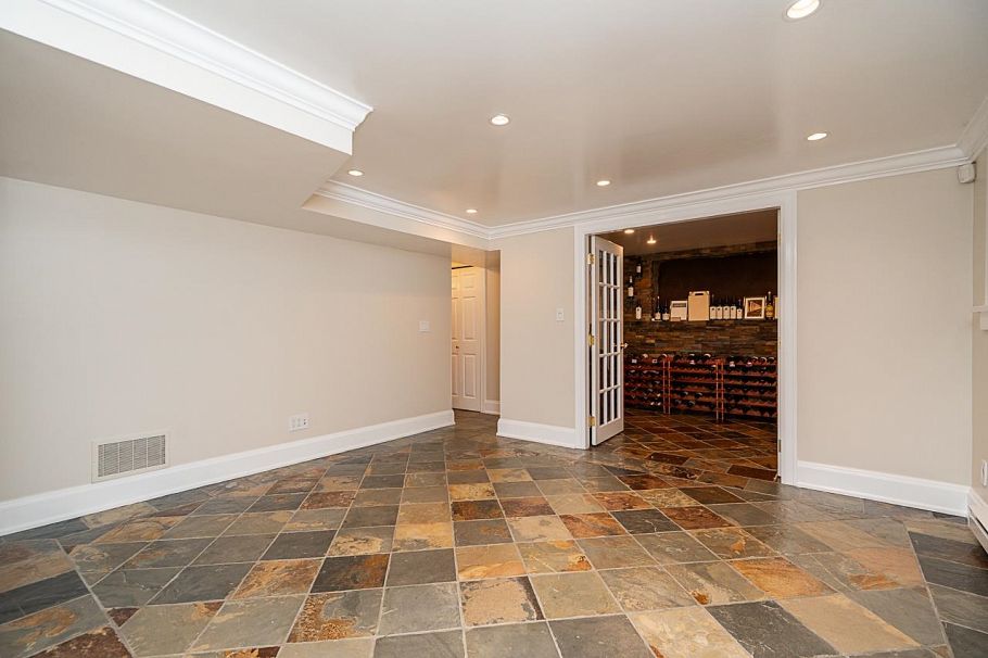 1562 W 62nd Avenue Vancouver, BC - 25