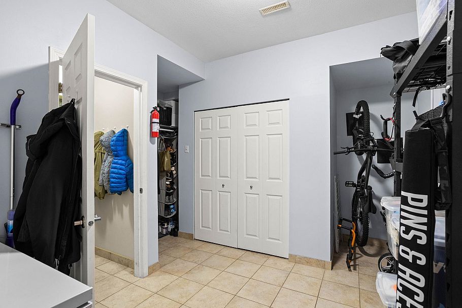 7 245 E 5th Street North Vancouver, BC - 29